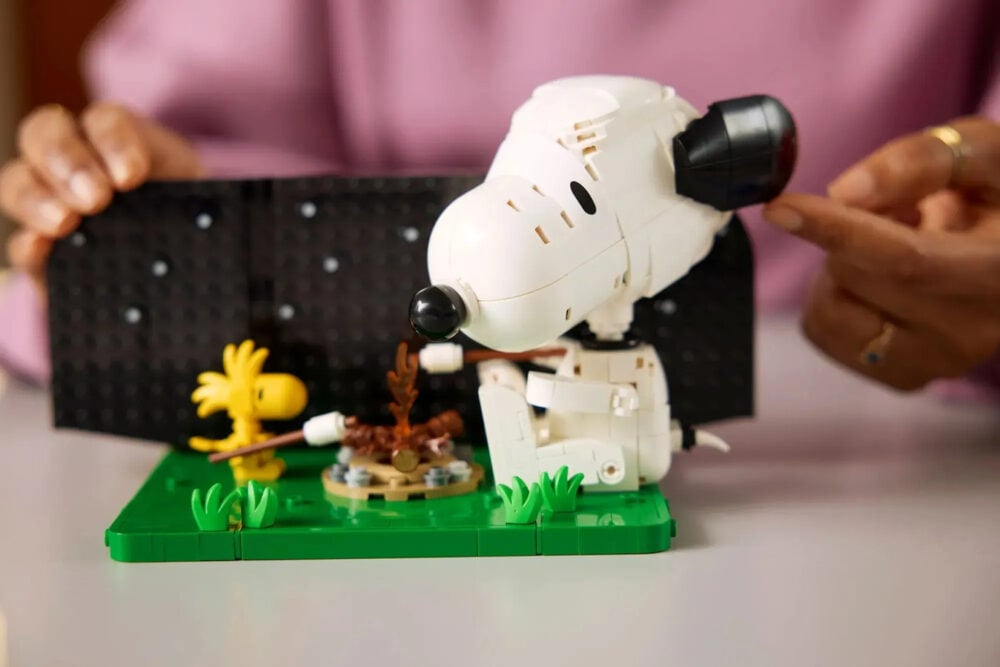 LEGO Peanuts Snoopy's Doghouse reveal image 3. Photo courtesy of LEGO
